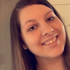 Meet your Posher, Abigail